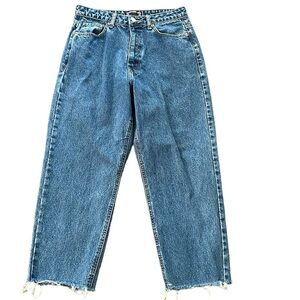 PrettyLittleThing MOM Cropped Jeans